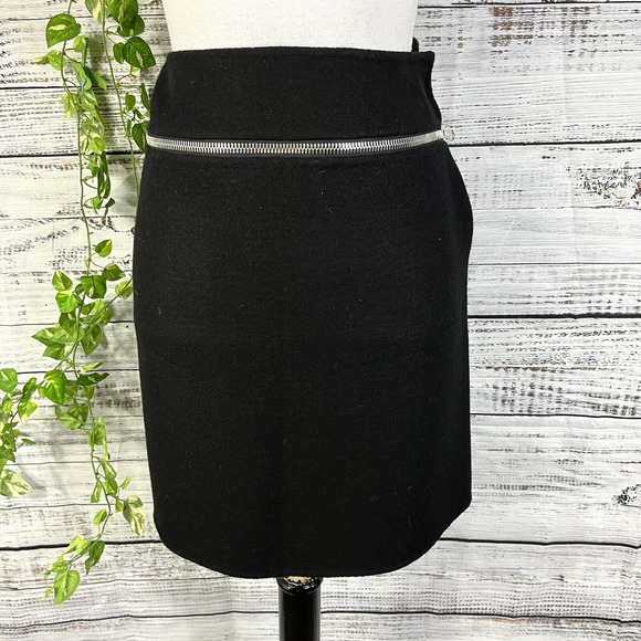Carlisle Skirt size 4 Black Wool Zippers Above Knee Winter Club Ski Resort Slim - Picture 1 of 9